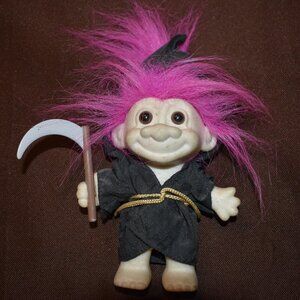 HALLOWEEN GRIM REAPER - Russ Troll